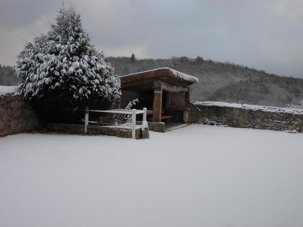 Domaine De Clermont Bed and Breakfast La Roche-en-Brenil Exterior foto